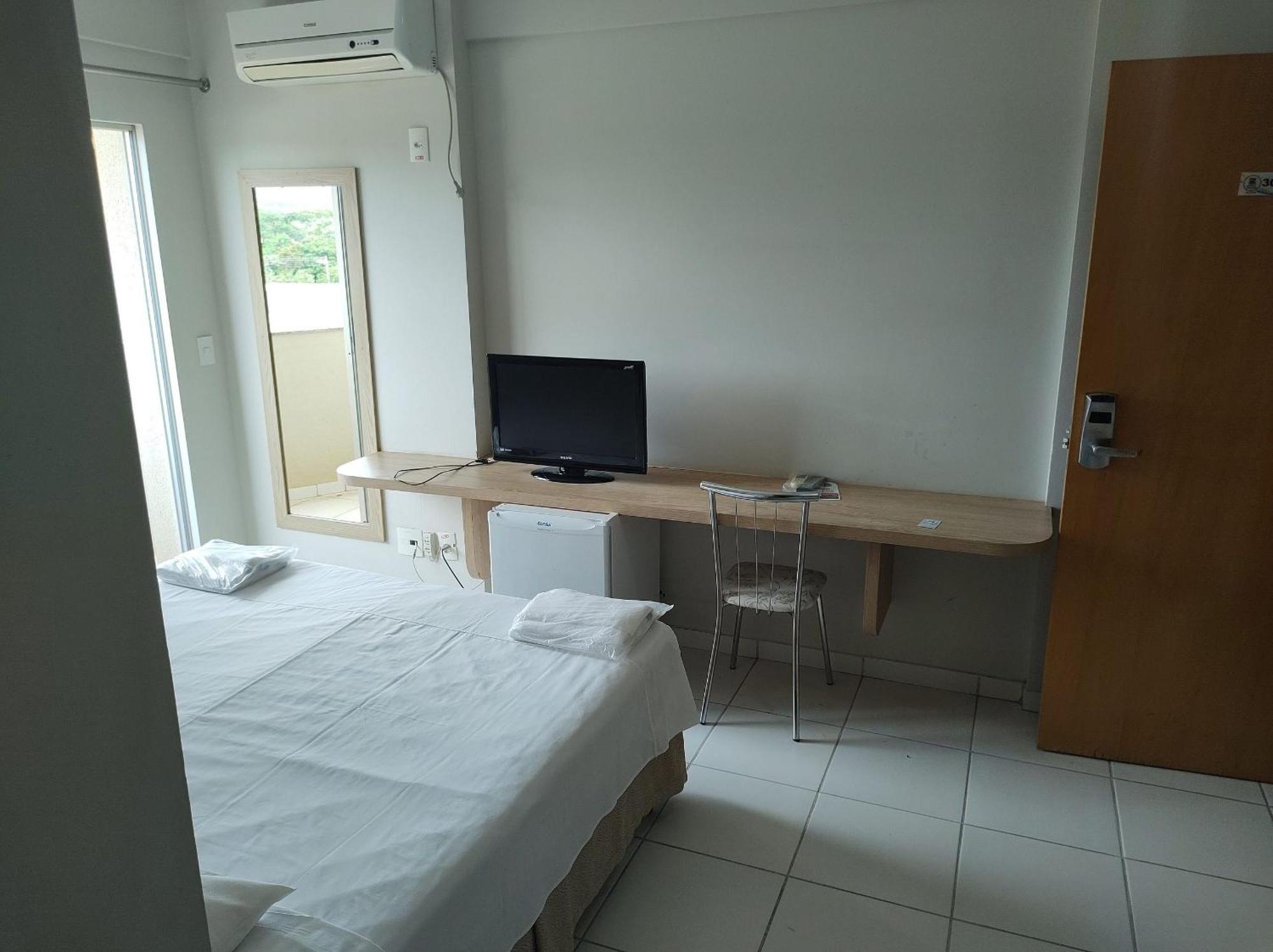 Suite Golden Express Roberto Imoveis Caldas Novas Eksteriør billede